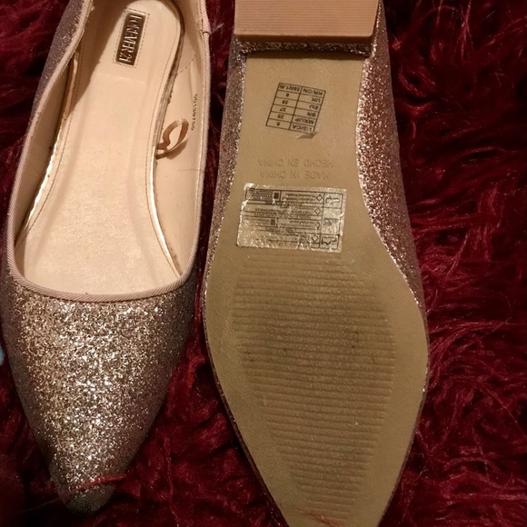 EUC FOREVER 21 Light Pink sparkle pointy flats with small block heel. Size 8. - Picture 2 of 5